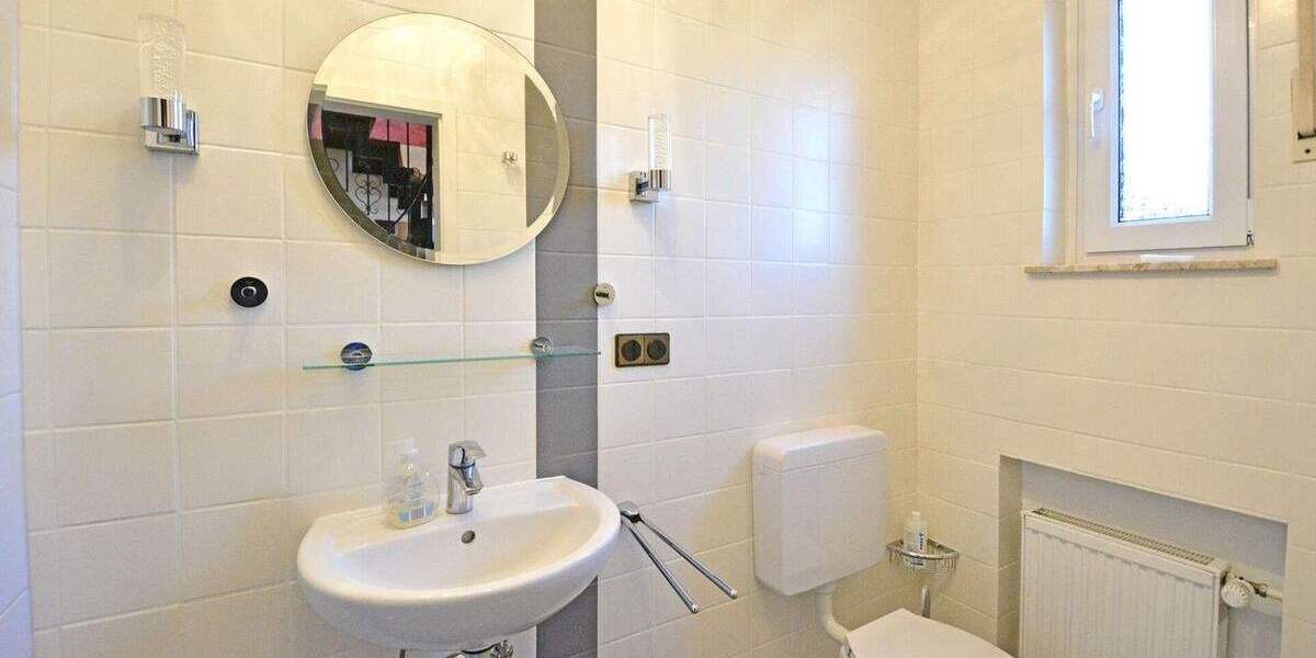 Mehrfamilienhaus, Wohnhaus Hofgeismar / Hombressen Hombressen - 9 Zimmer, 245 m&sup2;, 330.000&euro; | Angebot:25735154