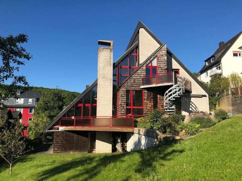 Haus zum Kaufen in Hagen 519.900 € 266 m²