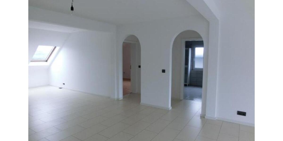 Geschmackvolle 3-Raum-Wohnung mit großem Balkon 3 zimmer