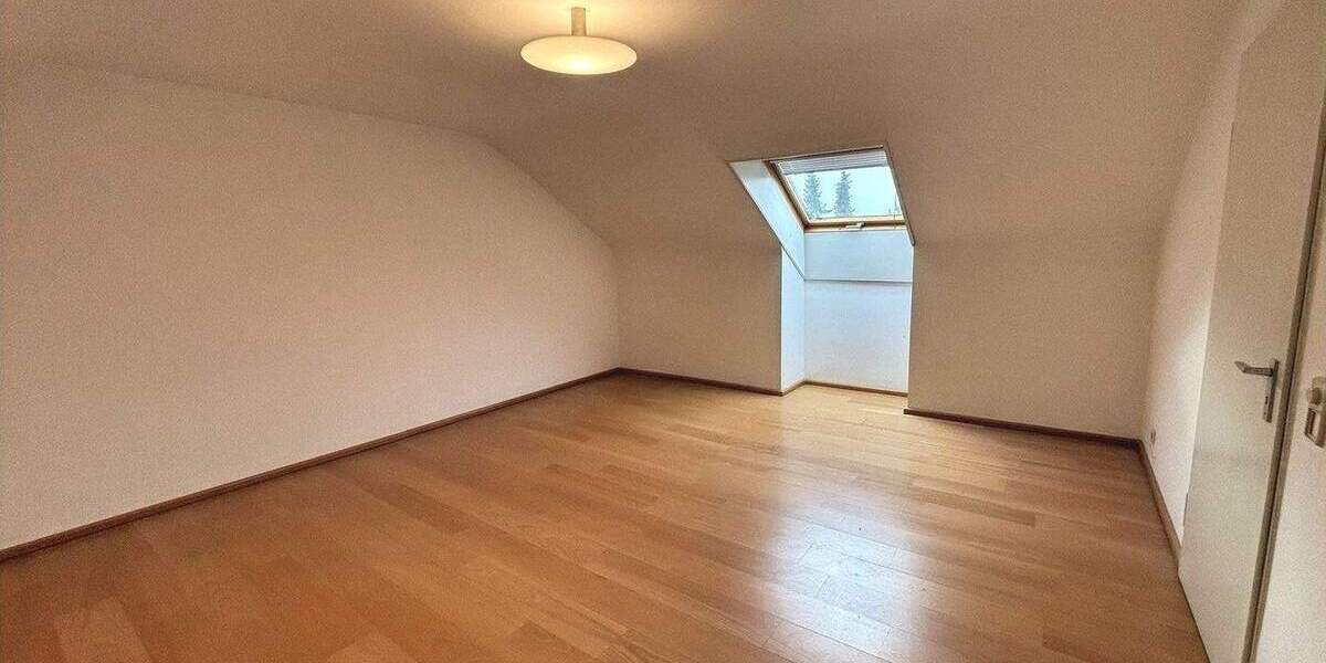 Reihenmittelhaus Mannheim Lindenhof - 7 Zimmer, 203 m&sup2;, 870.000&euro; | Angebot:25037798