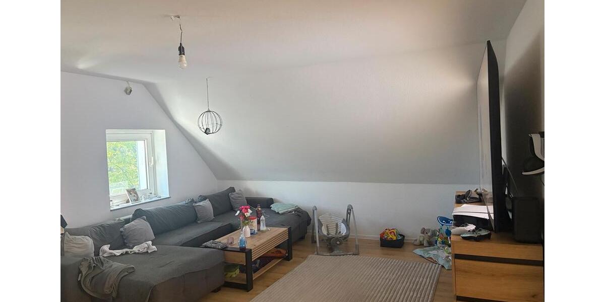 Dachgeschoßwohnung Essen Stadtbezirk V - 3.5 Zimmer, 84 m&sup2;, 1.046&euro; | Angebot:26364740
