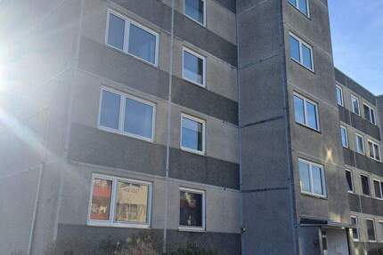 Wohnung Neumünster Gadeland - 3 Zimmer, 74 m&sup2;, 670&euro; | Angebot:25139668