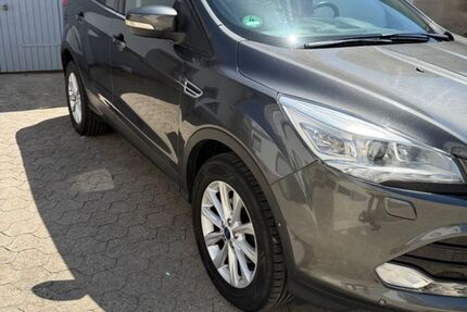 Ford Kuga 113.500 km 12.200 &euro; Gondelsheim 75053