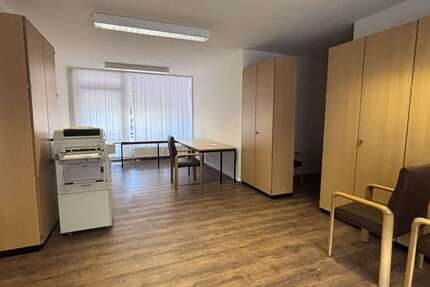 Gewerbeobjekt Emden Rysumer Landstraße - 350&euro; | Angebot:27009798