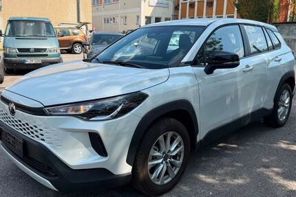 Toyota Corolla Cross 1.100 km 35.480 &euro; Dachau 85221