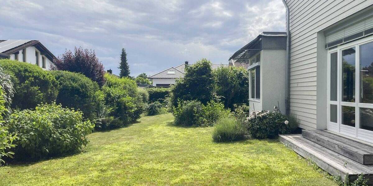 Einfamilienhaus Burghausen - 9 Zimmer, 315 m&sup2;, 720.000&euro; | Angebot:26451459