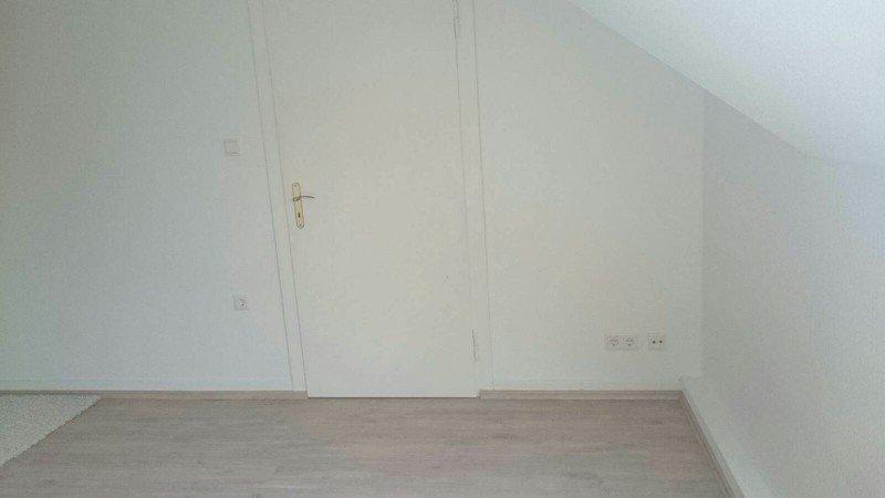 Dachgeschoßwohnung Arnsberg - 3 Zimmer, 80 m&sup2;, 600&euro; | Angebot:26409038