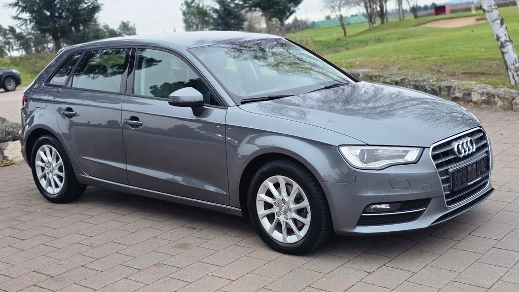 Audi A3 180.000 km 12.500 € Büttelborn 64572