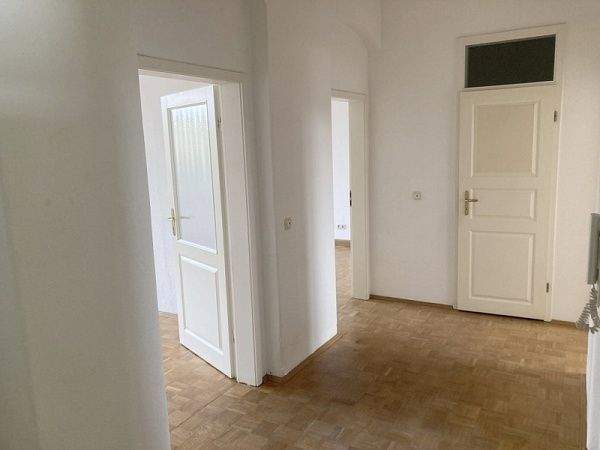 Etagenwohnung Radebeul - 9 Zimmer, 210 m&sup2;, 499.000&euro; | Angebot:25459122