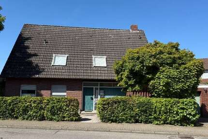 Haus Zetel - 6 Zimmer, 211 m&sup2;, 379.000&euro; | Angebot:25998618