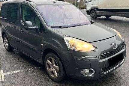 Peugeot Partner 95.042 km 7.500 &euro; Rodgau 63110