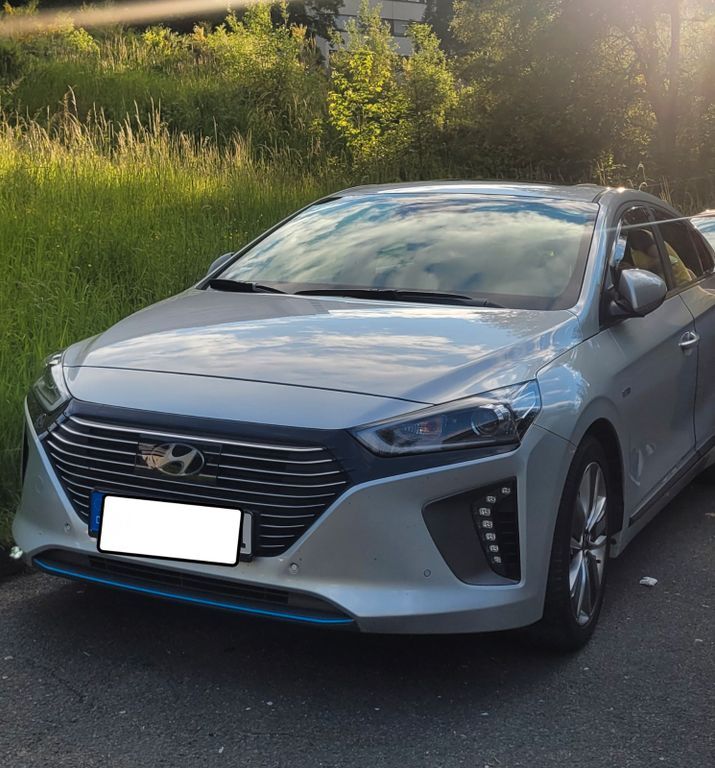 Hyundai IONIQ 49.000 km 18.899 € Siegen 57074