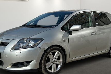 Toyota Auris 120.345 km 899 &euro; Berlin 12681