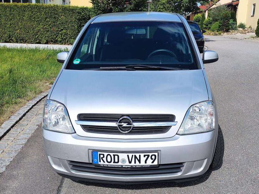 Opel Meriva 196.730 km 2.350 € Roding 93426