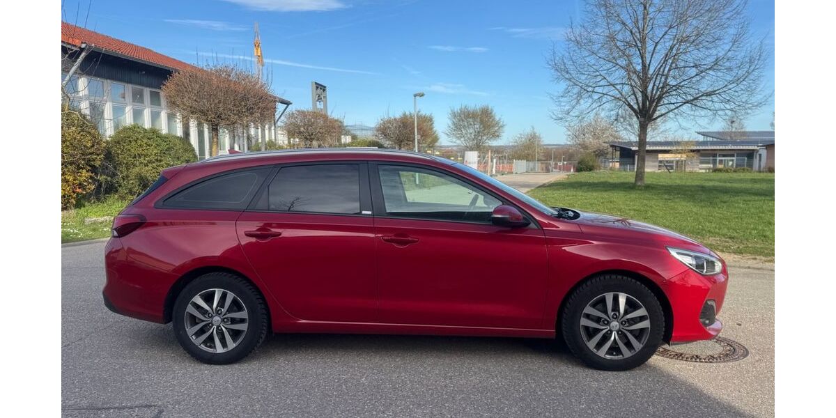 Hyundai i30 67.000 km 17.300 &euro; Künzelsau 74653