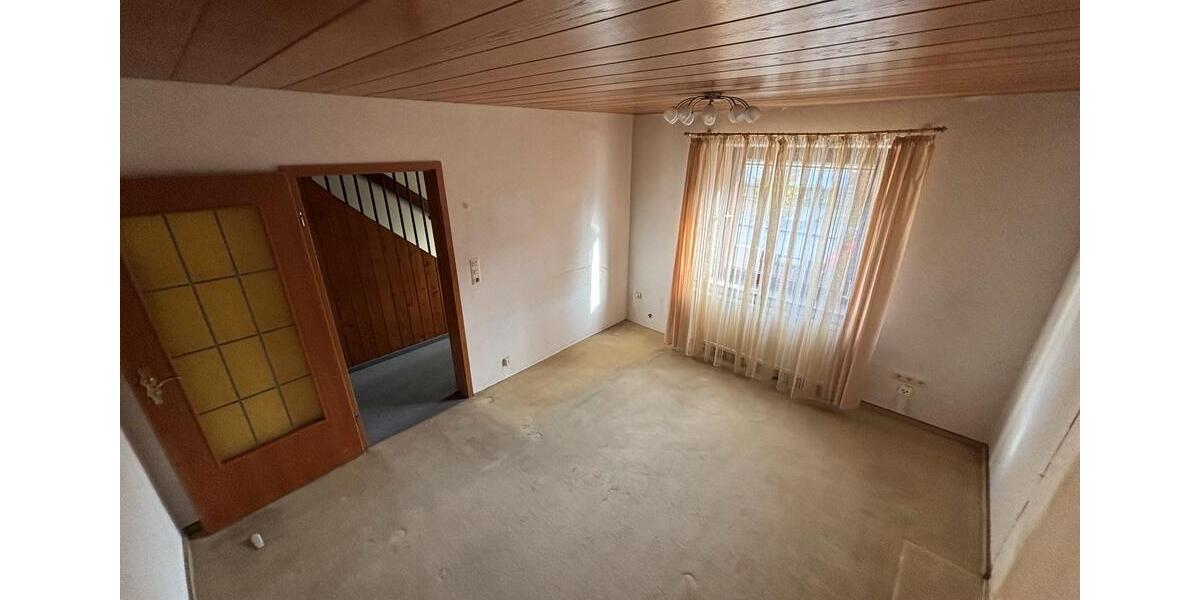 Doppelhaushälfte (95 m²) mit viel Potential 4 zimmer
