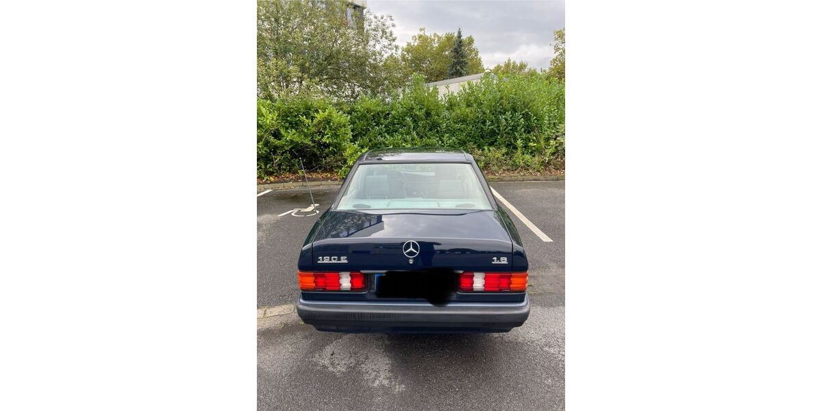 Mercedes-Benz 190 116.000 km 6.999 &euro; Neuss 41462