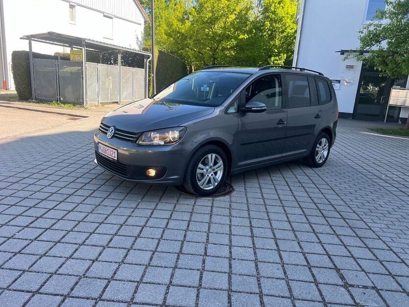 VW Touran 314.000 km 3.800 € Hohenbrunn 85521