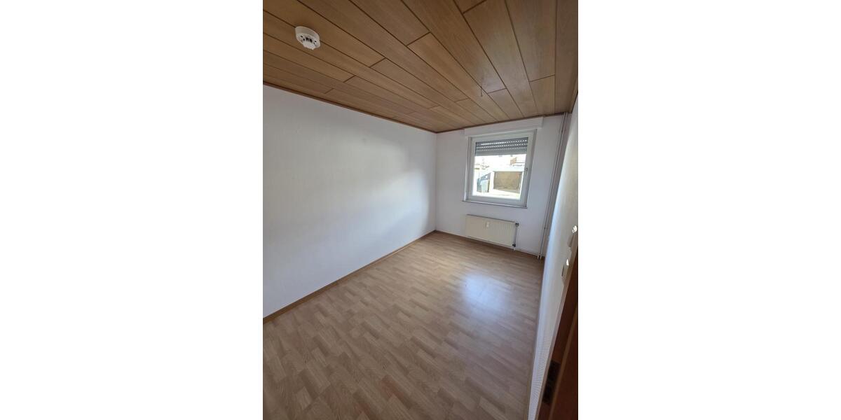 Erdgeschoßwohnung Nettetal - 4 Zimmer, 80 m&sup2;, 1.250&euro; | Angebot:26335374