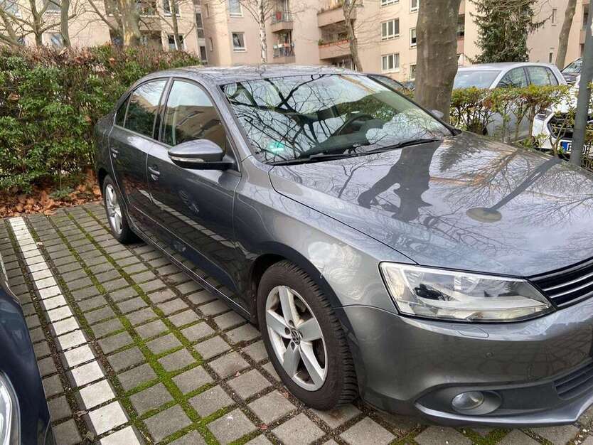 VW Jetta 91.900 km 7.800 € Berlin 12107