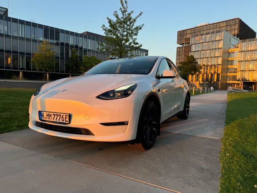 Tesla Model Y 49.839 km 34.900 € Essen 45355