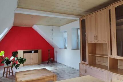 Haus Schmölln - 4 Zimmer, 100 m&sup2;, 900&euro; | Angebot:25082800