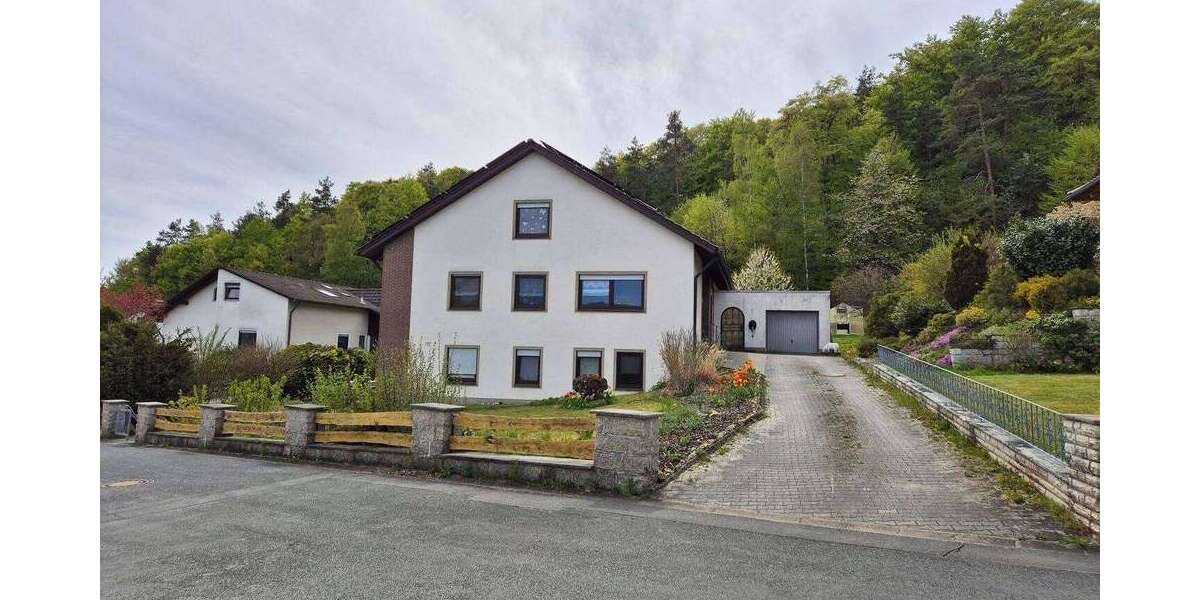 Einfamilienhaus Neukirchen - 11 Zimmer, 318 m&sup2;, 546.500&euro; | Angebot:26394576