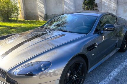 Aston Martin V8 Vantage 15.000 km 114.000 € Dietersburg 84378