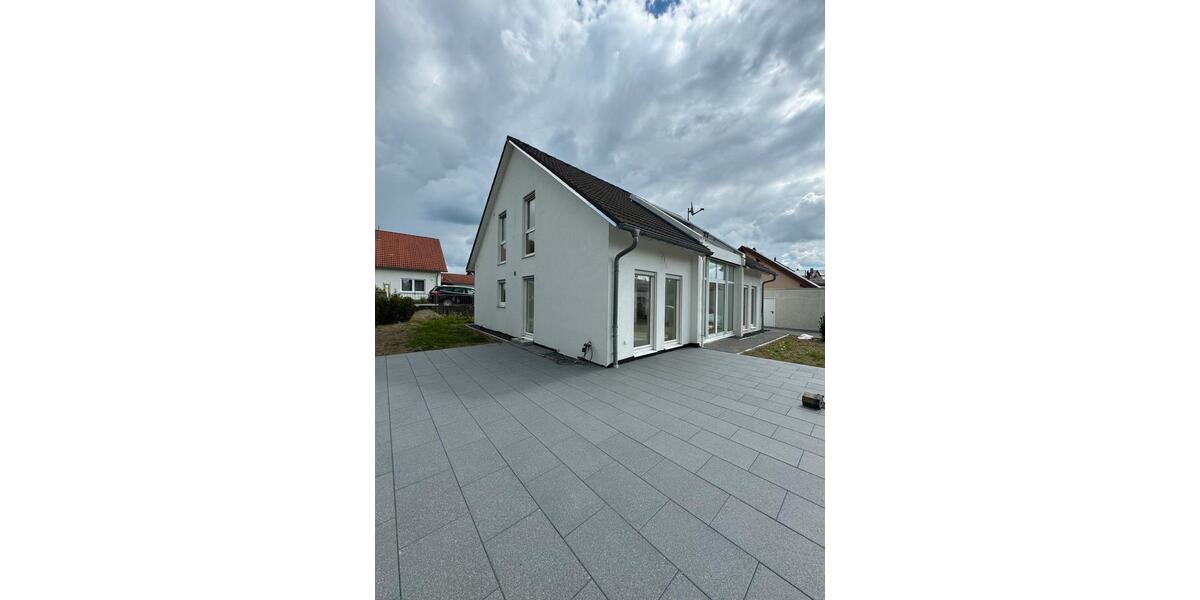 Großzügiges Einfamilienhaus mit Garten und Garage in Niederstotzingen zum vermieten! 4.5 zimmer