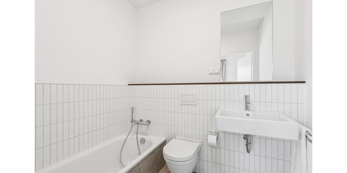 Dachgeschoßwohnung Düsseldorf Stadtbezirk 5 - 5 Zimmer, 113 m&sup2;, 2.360&euro; | Angebot:26181320