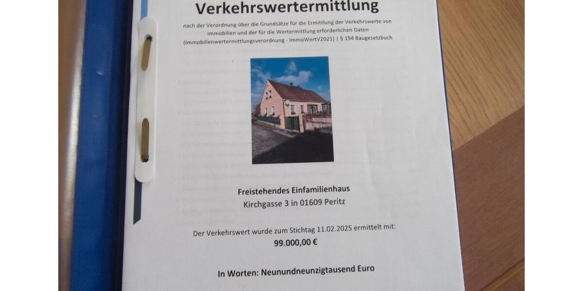 Einfamilienhaus Gröditz - 6 Zimmer, 120 m&sup2;, 85.000&euro; | Angebot:27121056