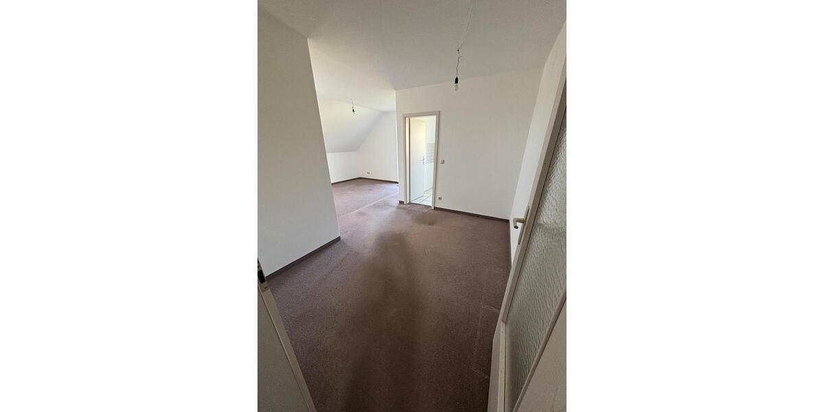 Dachgeschoßwohnung Hildburghausen - 2 Zimmer, 53 m&sup2;, 490&euro; | Angebot:26279344