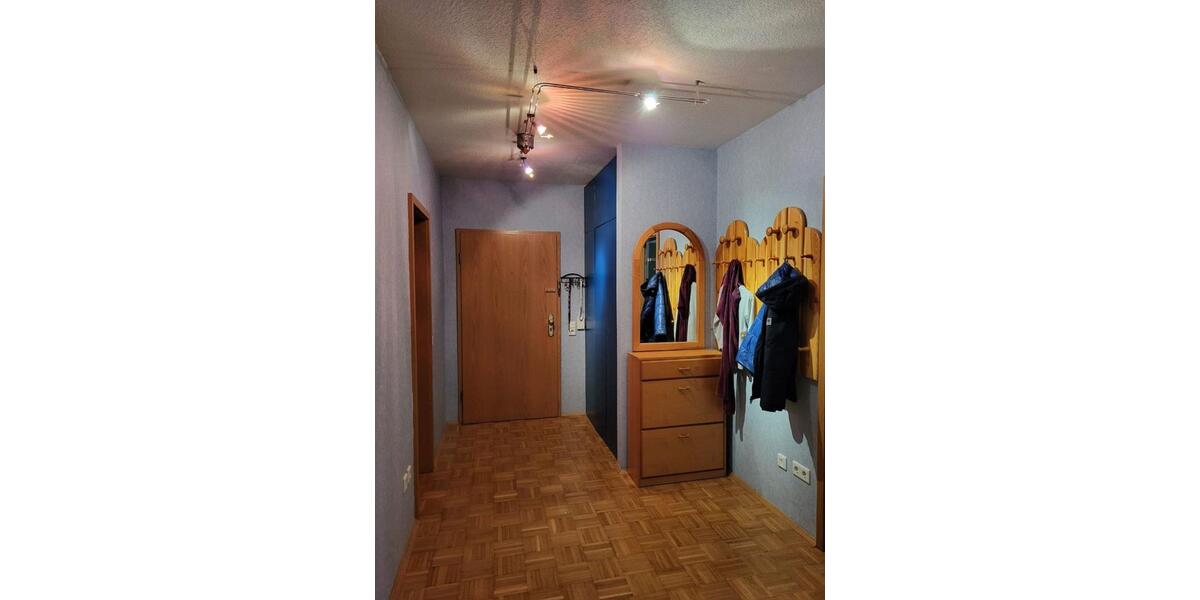 Sofort bezugsfrei: Moderne 3-ZKB-Wohnung mit Terrasse & Stellpl. 3 zimmer