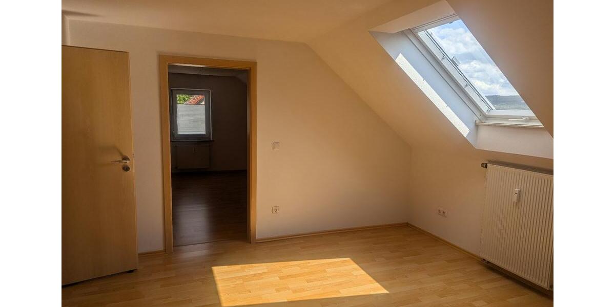 Dachgeschoßwohnung Weißenburg in Bayern - 3 Zimmer, 65 m&sup2;, 520&euro; | Angebot:26287013