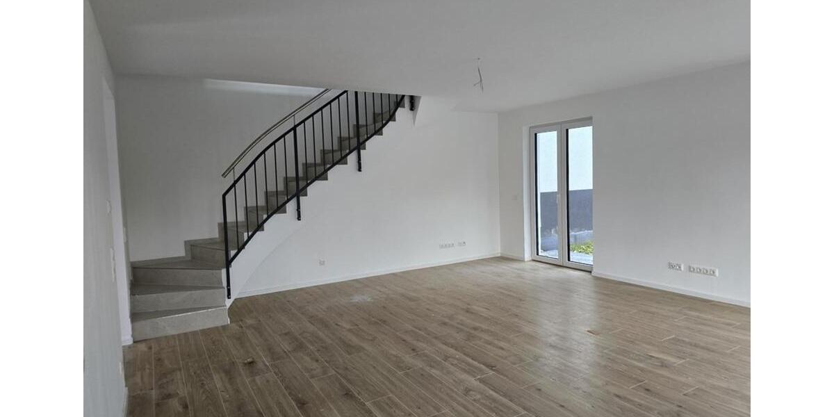 Reihenhaus Höchst im Odenwald - 4 Zimmer, 120 m&sup2;, 1.400&euro; | Angebot:23704908