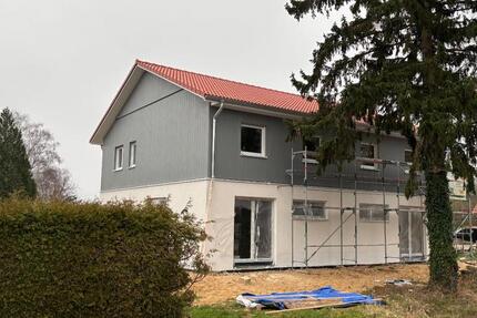 Zweifamilienhaus kaufen – Haus mit 2 Wohnungen (Doppelhaus) 8 zimmer