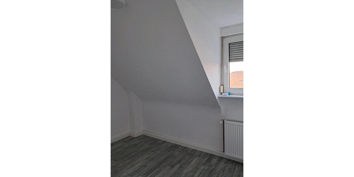 Etagenwohnung Simmerath - 4 Zimmer, 100 m&sup2;, 1.370&euro; | Angebot:26024999