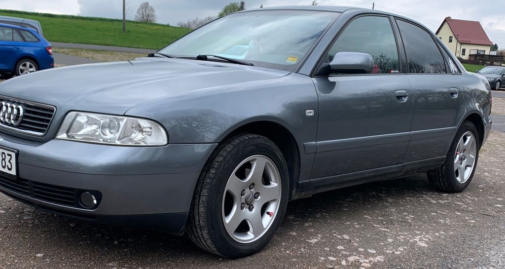 Audi A4 175.000 km 4.500 € Zwickau 08056