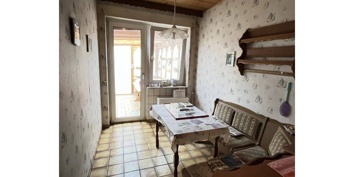 Einfamilienhaus mit großem Garten - sanierungsbedürftig mit viel Potenzial 5 zimmer