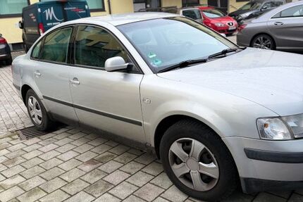 VW Passat 160.000 km 2.800 &euro; Unterhaching 82008