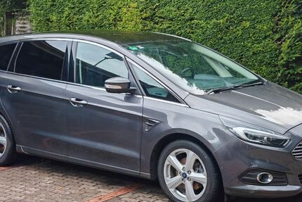 Ford S-Max 149.000 km 5.500 &euro; Hamburg 22605