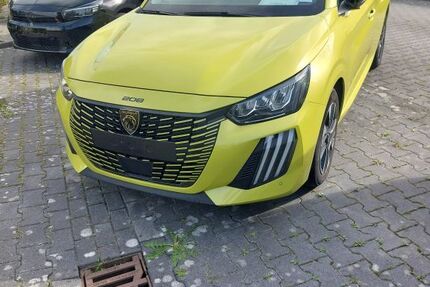 Peugeot 208 25.763 km 15.990 &euro; Wilhelmshaven 26384