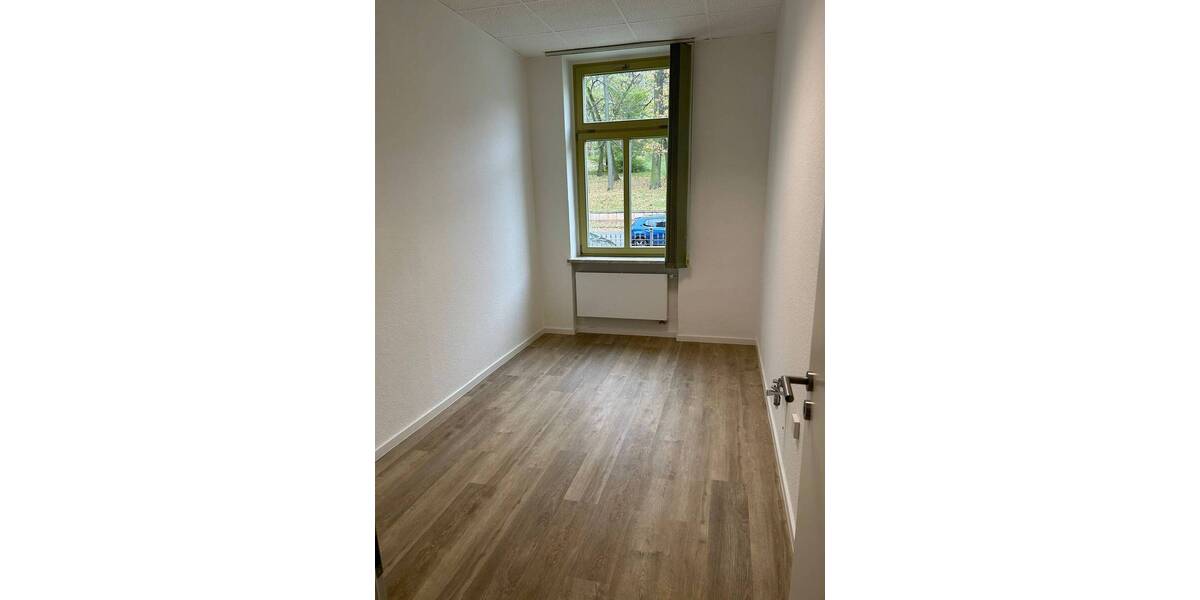 Gewerbeobjekt Altenburg Südost - 4 Zimmer, 156 m&sup2;, 1.000&euro; | Angebot:26028463
