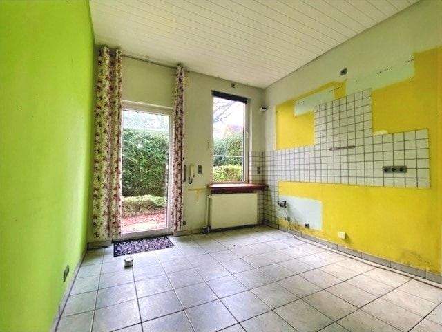 Mehrfamilienhaus, Wohnhaus Wilhelmshaven Siebethsburg - 7 Zimmer, 180 m&sup2;, 235.000&euro; | Angebot:25732028