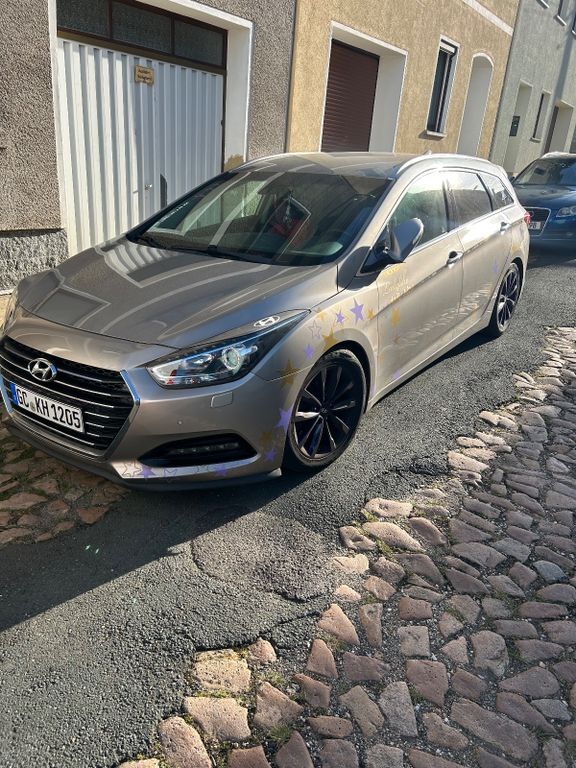Hyundai i40 66.927 km 17.999 € Meerane 08393