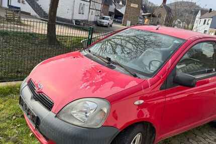 Toyota Yaris 175.000 km 700 &euro; Bad Münstereifel 53902