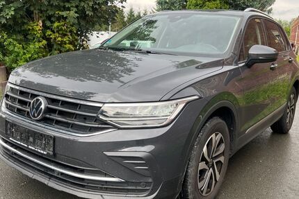 VW Tiguan 79.000 km 23.800 &euro; Werdau 08412