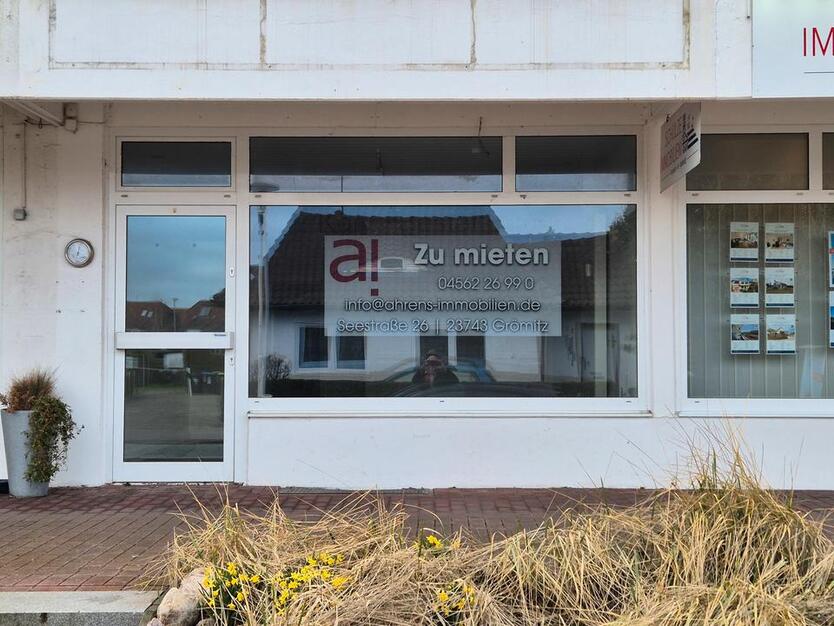 Ladenlokal mit ca. 68 m² Fläche und großzügiger Fensterfront