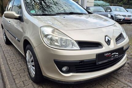Renault Clio 124.000 km 2.999 &euro; Hadamar 65589