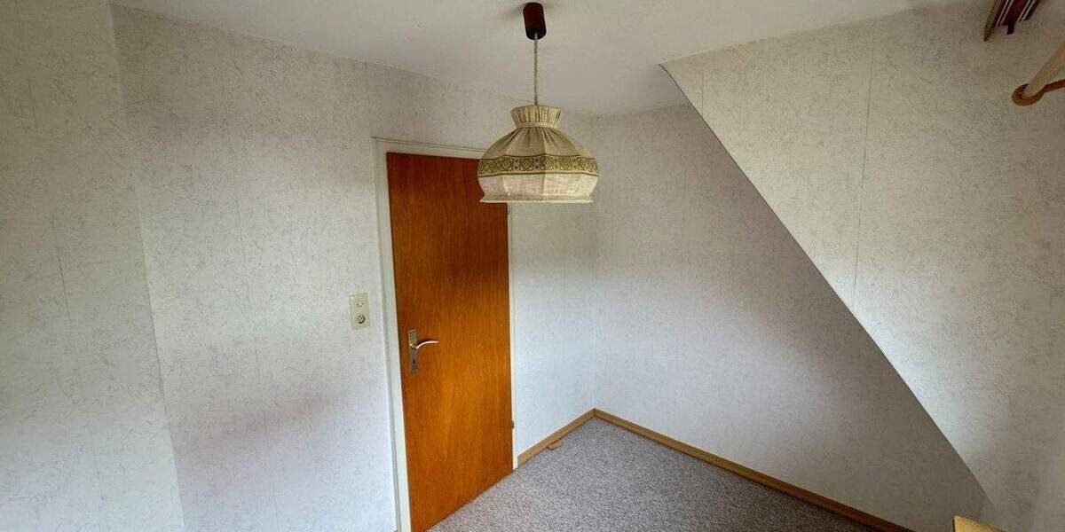 Mehrfamilienhaus, Wohnhaus Söhrewald Wattenbach - 6 Zimmer, 110 m&sup2;, 185.000&euro; | Angebot:25670896